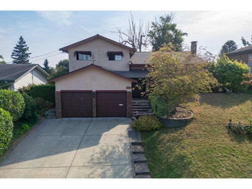 2272 Bevan Cres, Abbotsford, BC, V2T3Z5 | Card Image
