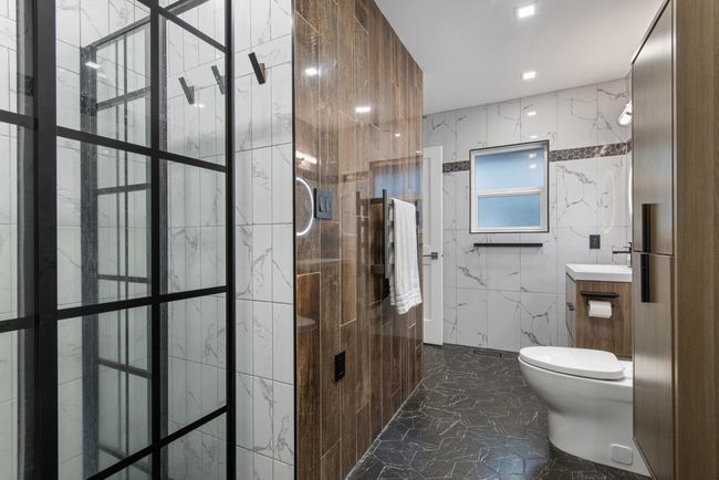 4491 Primrose Lane, House other with 5 bedrooms, 3 bathrooms and 3 parking in North Vancouver BC | Image 16