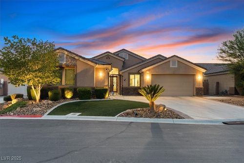 9109 Costa De Oro Ct, Las Vegas, NV, 89131-3923 | Card Image