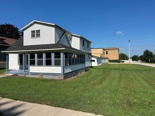 311 S Clay St, Morocco, IN, 47963-8017 | Card Image