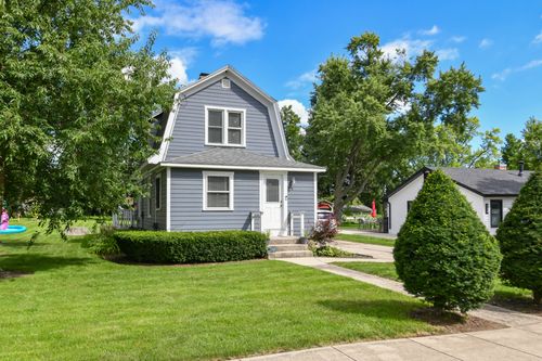 218 Wood St, WALWORTH, WI, 53184-9616 | Card Image