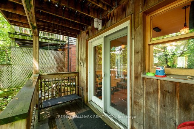 219 Kingston Rd, House attached with 3 bedrooms, 2 bathrooms and 2 parking in Toronto ON | Image 17