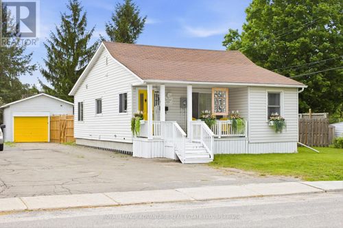 36 Beech St, Smiths Falls, ON, K7A3V6 | Card Image