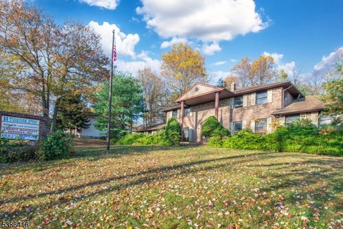 74 S Powder Mill Rd, Morris Plains, NJ, 07950-4201 | Card Image