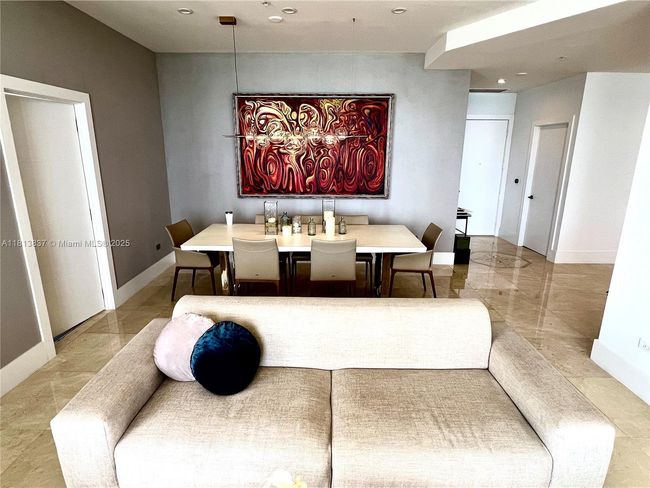 APT-4505 - 848 Brickell Key Dr, Condo with 3 bedrooms, 4 bathrooms and null parking in Miami FL | Image 15