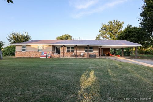 1366 Case Dr, Sulphur, OK, 73086-1103 | Card Image