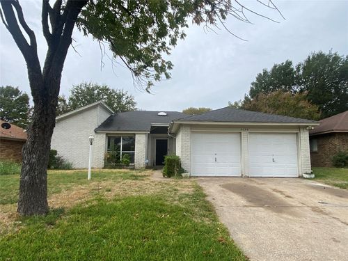 4134 Briton Ct, Grand Prairie, TX, 75052-3901 | Card Image