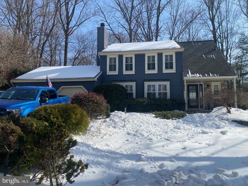 5818 New England Woods Dr, BURKE, VA, 22015-2907 | Card Image