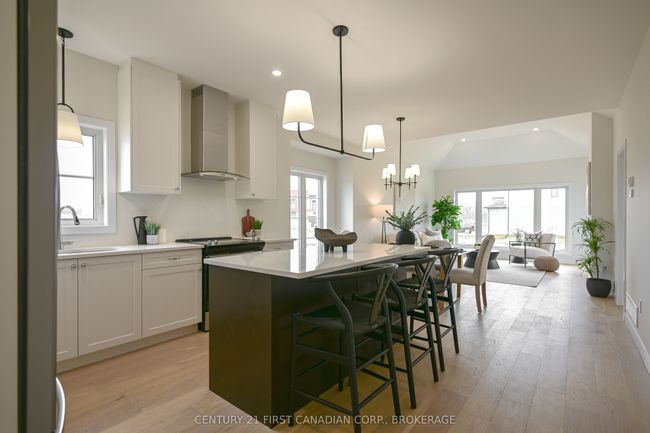6709 Hayward Dr, House attached with 2 bedrooms, 2 bathrooms and 1 parking in London ON | Image 4