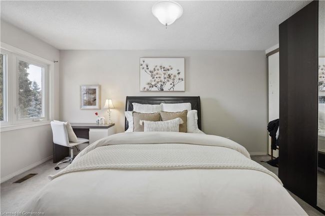 3962 Renfrew Cres, House other with 4 bedrooms, 4 bathrooms and 4 parking in Mississauga ON | Image 24