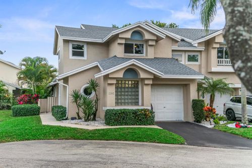 2202 Discovery Cir W, Deerfield Beach, FL, 33442-1007 | Card Image