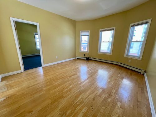2-1 Wyeth St, Malden, MA, 02148-5619 | Card Image
