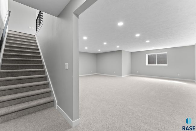 513 N Wildcat Dr, Townhouse with 3 bedrooms, 3 bathrooms and null parking in Sioux Falls SD | Image 42