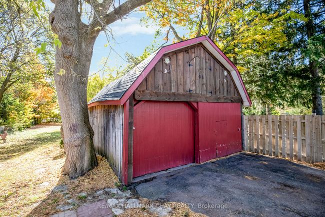 111 Penetang St, House other with 2 bedrooms, 2 bathrooms and 4 parking in Barrie ON | Image 20