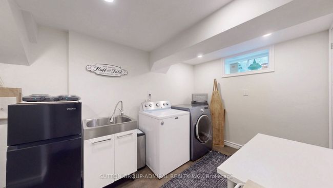 329 Towercrest Dr, House other with 4 bedrooms, 2 bathrooms and 2 parking in Newmarket ON | Image 32