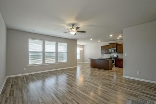 14079 Oakwilde Dr, Denham Springs, LA, 70706-0405 | Card Image