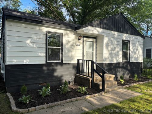 2020 N 14th St, McAlester, OK, 74501-3232 | Card Image