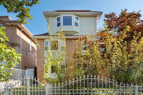 2748 E 23rd Ave, Vancouver, BC, V5R1A8 | Card Image