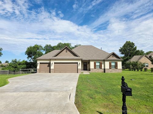 21796 Summit Trl, Claremore, OK, 74019-1814 | Card Image