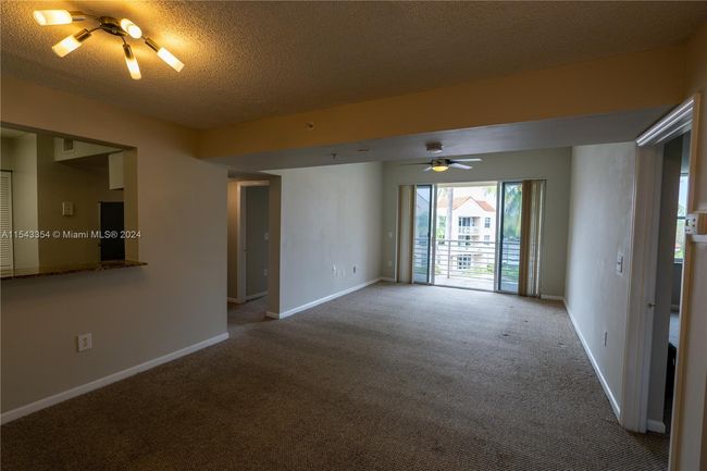 APT-307 - 2711 Ocean Club Blvd, Condo with 2 bedrooms, 2 bathrooms and null parking in Hollywood FL | Image 6