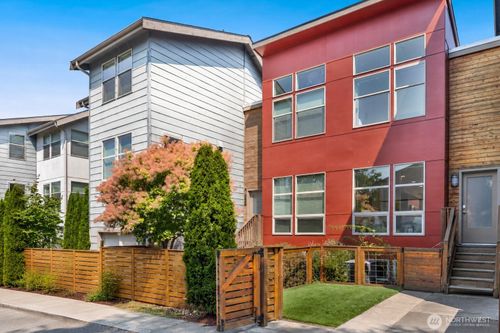 1232 N Northgate Way, Seattle, WA, 98133-8916 | Card Image