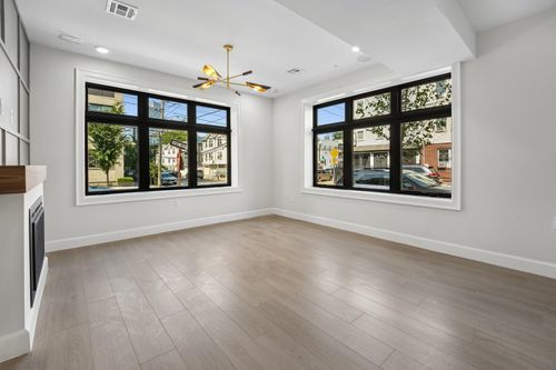 1a-158 Oakland Ave, Jersey City, NJ, 07306-1184 | Card Image