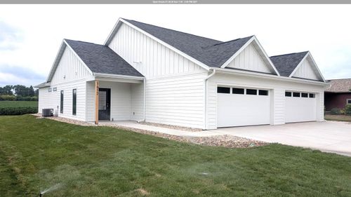 1612 W 11th St, Spencer, IA, 51301-2967 | Card Image