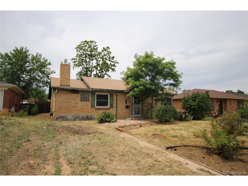 3301 Bellaire St, Denver, CO, 80207-1830 | Card Image