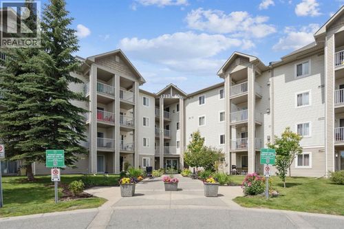 112-1717 60 St Se, Calgary, AB, T2A7Y7 | Card Image
