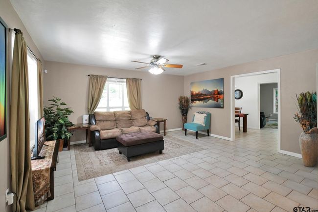 144 Pine Branch Gln, House other with 3 bedrooms, 3 bathrooms and null parking in Holly Lake Ranch TX | Image 9