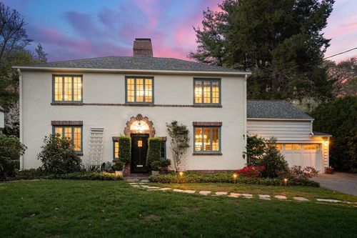 286 Quinobequin Rd, Waban, MA, 02468-1816 | Card Image