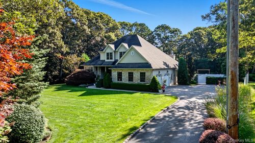 21 County Road 51, East Moriches, NY, 11940-1100 | Card Image