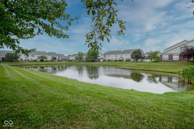 10944 Perry Pear Dr, Condo with 2 bedrooms, 3 bathrooms and null parking in Zionsville IN | Image 32