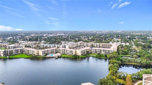 h404-3783 Lake Bayshore Dr, BRADENTON, FL, 34205-5113 | Card Image