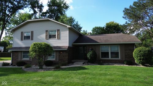 204 Oak Boulevard South Dr, Greenfield, IN, 46140-8857 | Card Image