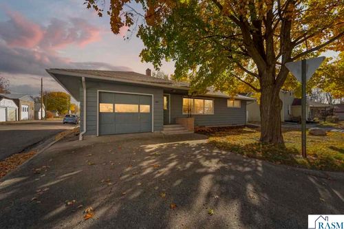 1043 Chase Ave, Gibbon, MN, 55335-4519 | Card Image