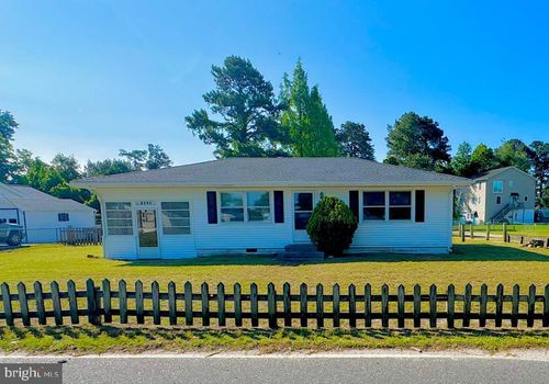 3434 Willow St, CHINCOTEAGUE ISLAND, VA, 23336-1850 | Card Image