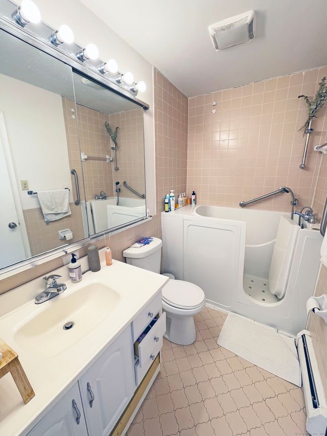 48 - 48 Beaman Brk, Condo with 2 bedrooms, 3 bathrooms and 3 parking in Bloomfield CT | Image 14