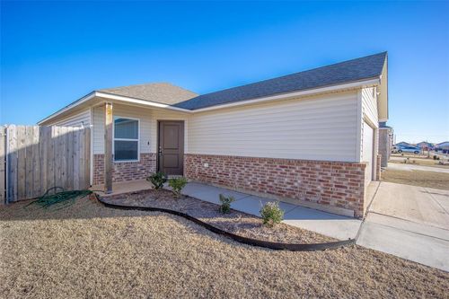 11720 Annette Dr, Yukon, OK, 73099-9561 | Card Image