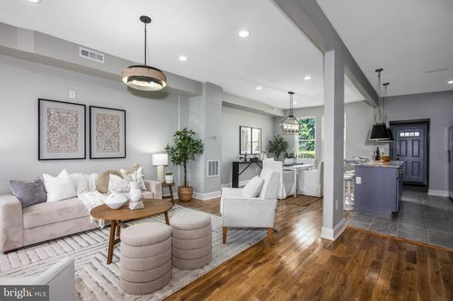 1621 E 32nd St, BALTIMORE, MD, 21218-3704 | Card Image