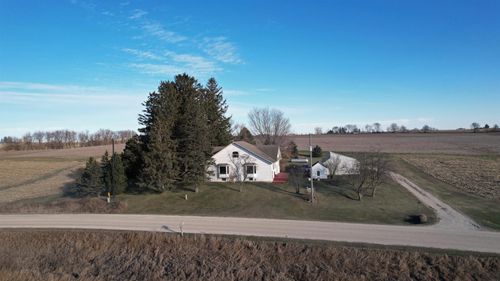 18382 Dogwood Road, Elgin, IA, 52141 | Card Image