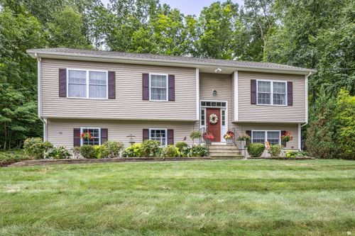 42 School Rd, Andover, CT, 06232-1525 | Card Image