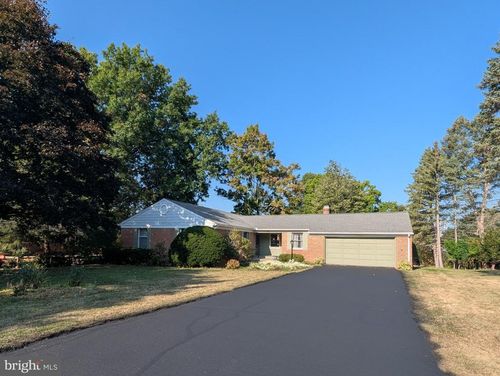 1209 Mayberry Ln, State College, PA, 16801-6955 | Card Image