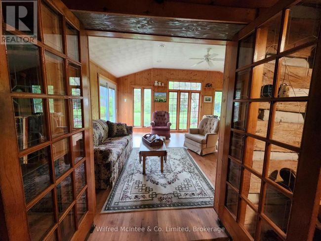 40065 School Rd, Home with 3 bedrooms, 2 bathrooms and 5 parking in Goderich ON | Image 10