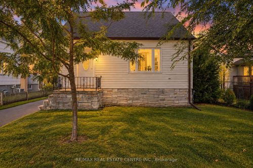 988 High St, Peterborough, ON, K9J5R6 | Card Image
