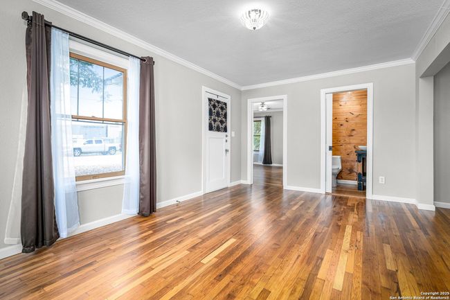 150 W Faust St, House other with 2 bedrooms, 3 bathrooms and null parking in New Braunfels TX | Image 17