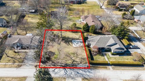122 Flynn St, Niagara on the Lake, ON, L0S | Card Image
