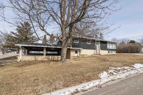 806 Driver St, Darlington, WI, 53530-1056 | Card Image