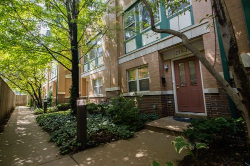 apt-19-255 South Blvd, Oak Park, IL, 60302-2722 | Card Image