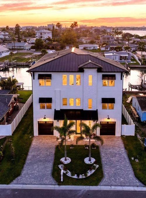 534 Crystal Dr, Madeira Beach, FL, 33708-2373 | Card Image